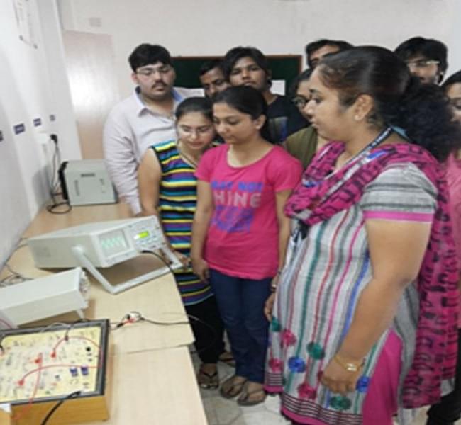 SAL Institute of Technology and Engineering Research Ahmedabad Infrastructure photo 2