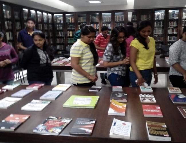 SVKM's Pravin Gandhi College of Law Mumbai Infrastructure photo 5