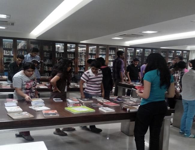 SVKM's Pravin Gandhi College of Law Mumbai Infrastructure photo 6