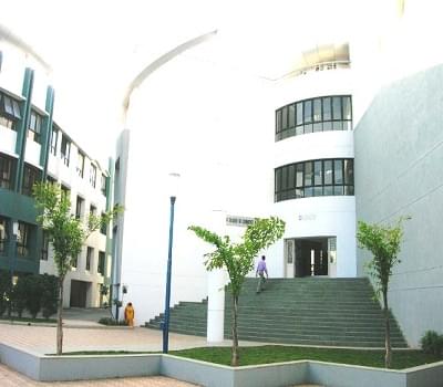 Indira College of Commerce & Science Tathawade Academic Building photo 1