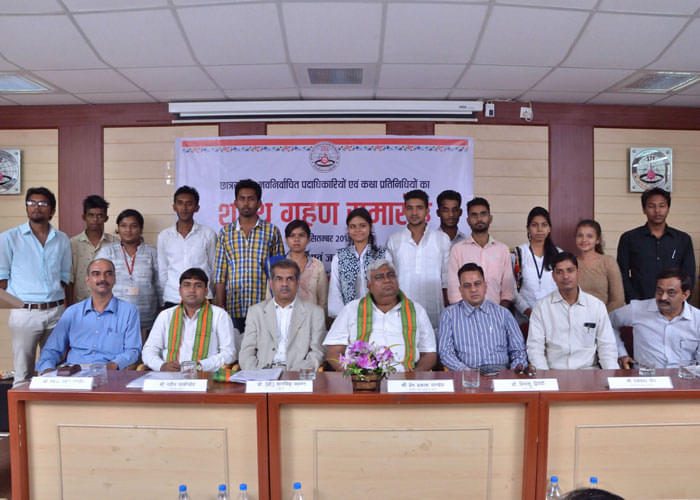 Kushabhau Thakre Patrakarita Avam Jansanchar Vishwavidyalaya Raipur Event photo 5