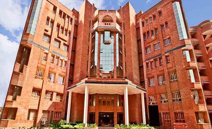 Sharda University, School of Medical Sciences and Research Greater Noida Academic Building photo 1