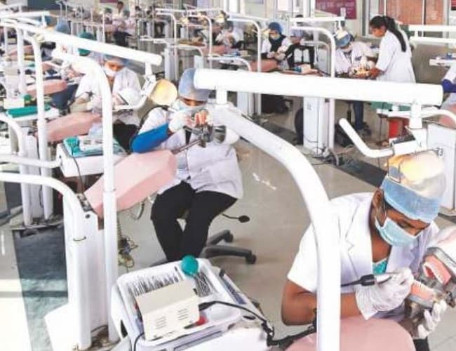 Sharda University, School of Dental Sciences Greater Noida Infrastructure photo 4