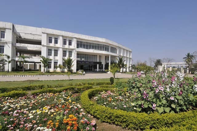 Parthivi College of Engineering and Management Bhilai Academic Building photo 1