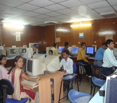 GNSCR Laboratory photo 3