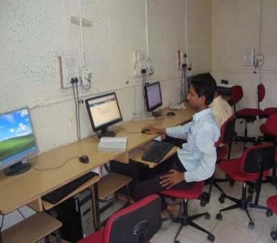 GNSCR Laboratory photo 6