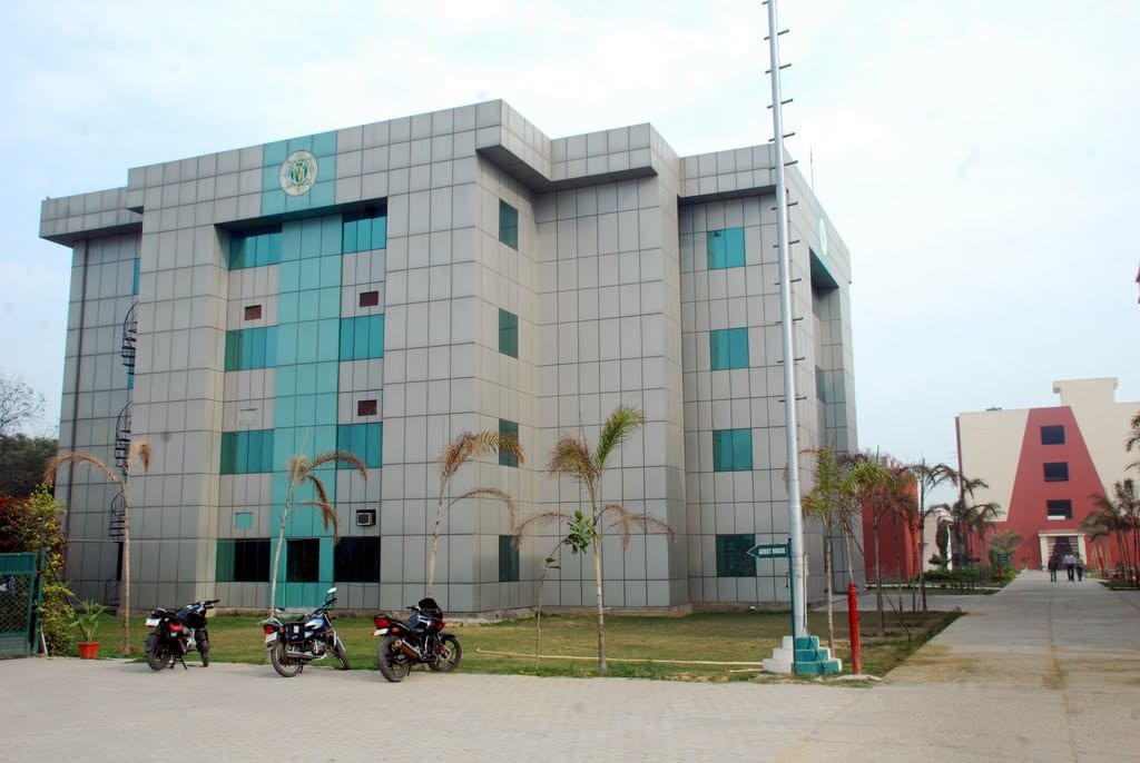 Shobhit University, School of Biological Engineering and Sciences Meerut Academic Building photo 6