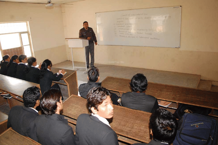 Institute of Legal Studies & Research, Mangalayatan University Aligarh Facility photo 3