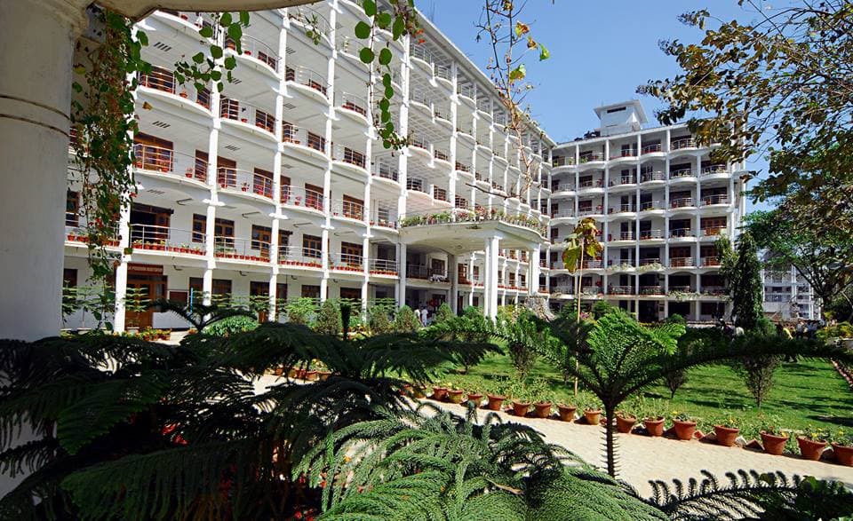 Era University Lucknow Academic Building photo 5