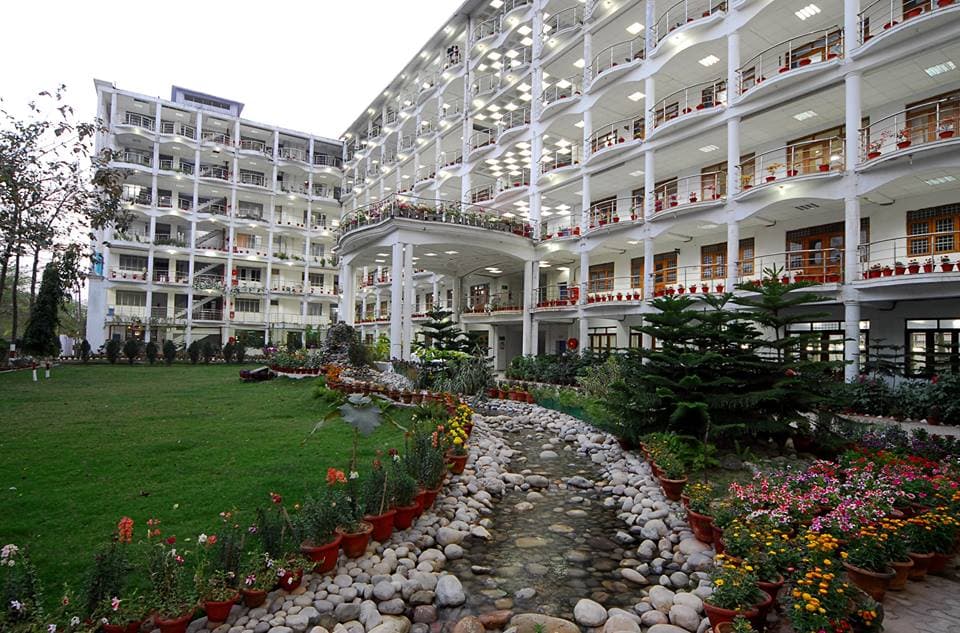 Era University Lucknow Academic Building photo 7