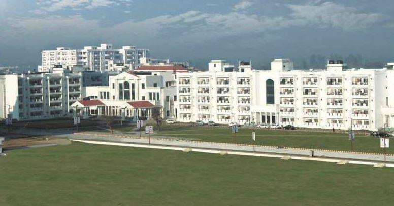 Teerthanker Mahaveer University Online Academic Building photo 3