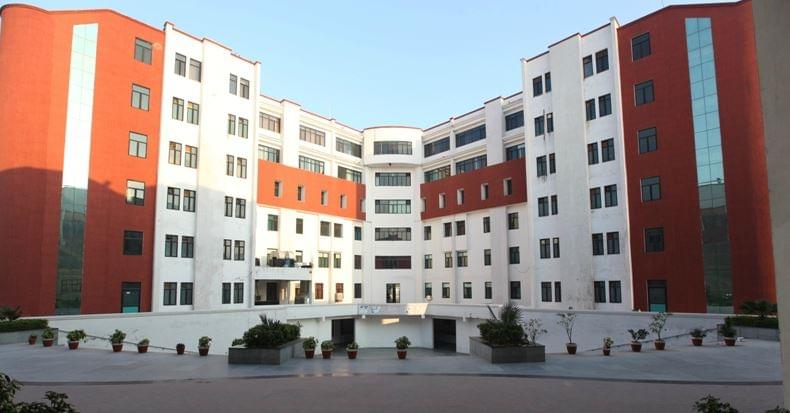Teerthanker Mahaveer University Online Academic Building photo 4