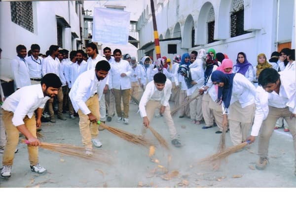 Eram Unani Medical College and Hospital Lucknow Extra Curriculars photo 2