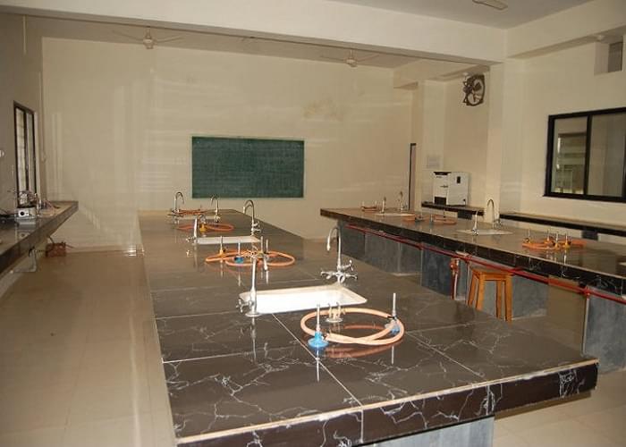 Indira Bahuuddeshiy Shikshan Sanstha's College of Pharmacy Malkapur Labs photo 4