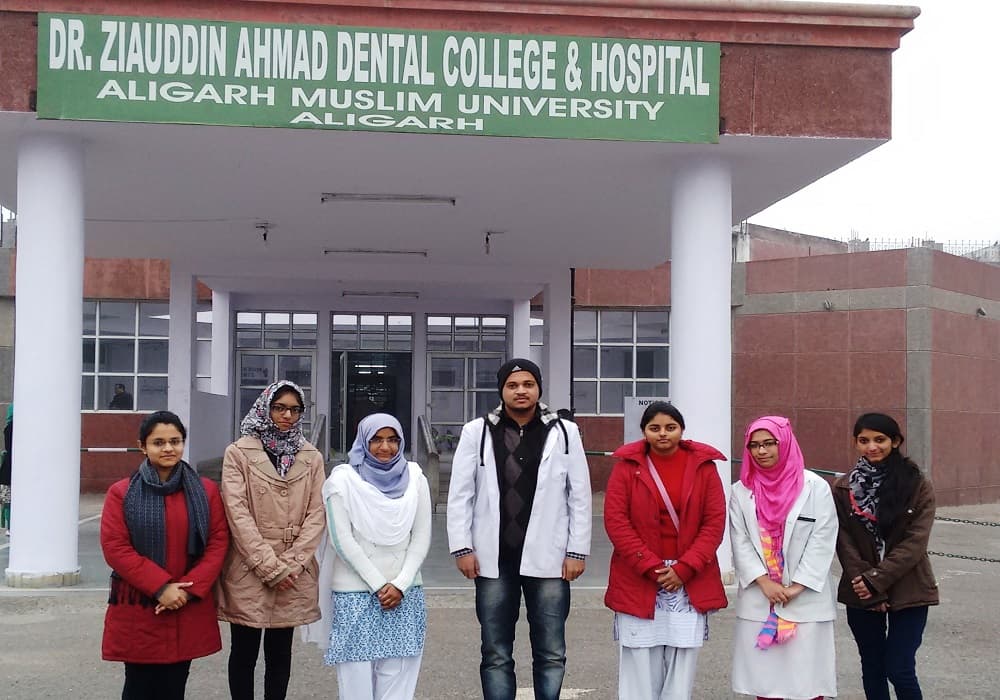 Dr. Ziauddin Ahmad Dental College Aligarh Academic Building photo 1