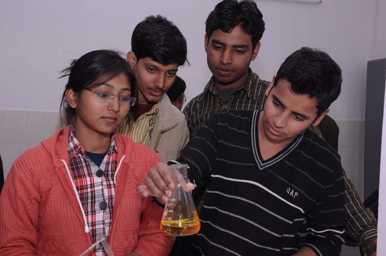 Apollo Institute of Technology Kanpur Laboratory photo 3