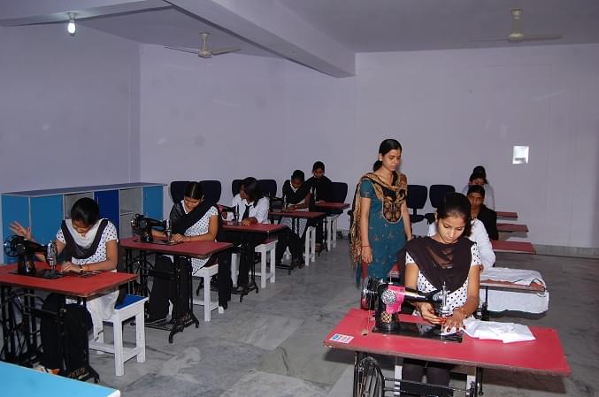 Shrikrishna Institute of Management and Science Chandausi Laboratories photo 5
