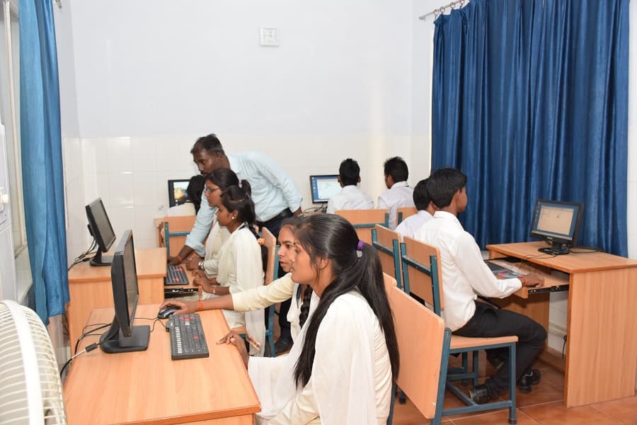 Indira Gandhi School and College of Nursing Munshiganj Academic Building and Infrastructure photo 2