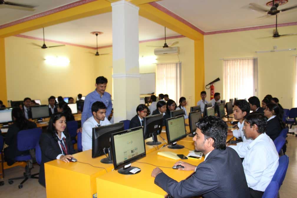 United School of Business Management Bhubaneswar Computer Lab photo 1