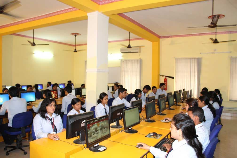United School of Business Management Bhubaneswar Computer Lab photo 2