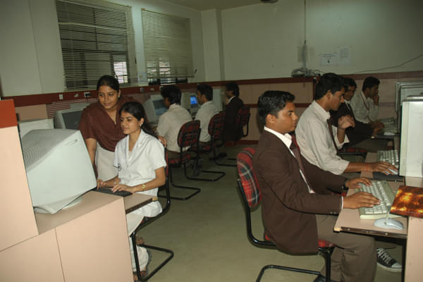 ITS Pharmacy College Ghaziabad Facilities photo 2