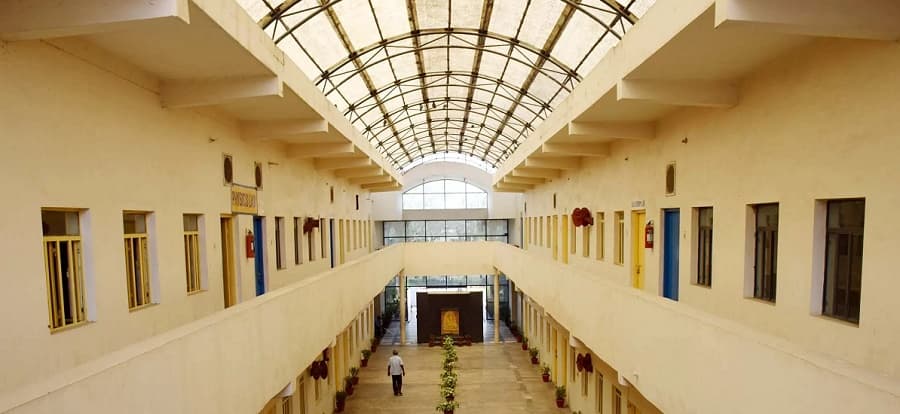 Jhunjhunwala Post Graduate College Ayodhya Campus photo 3