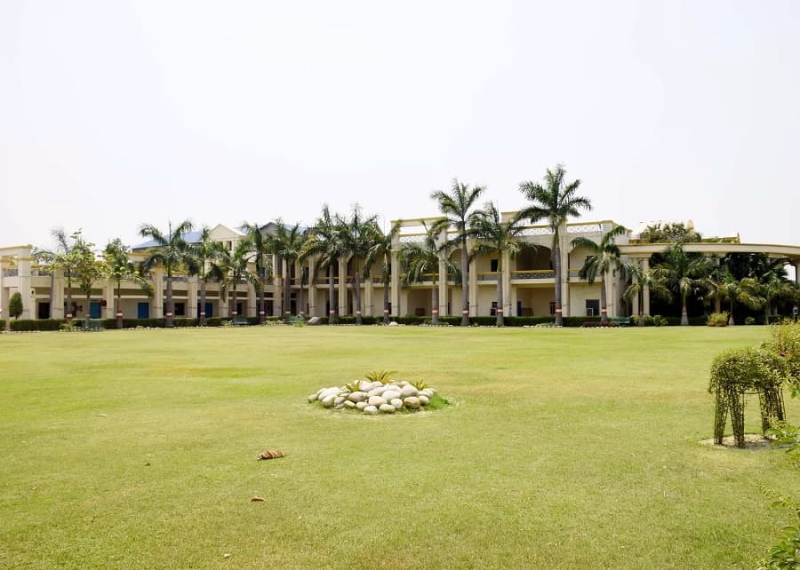 Jhunjhunwala Post Graduate College Ayodhya Campus photo 5