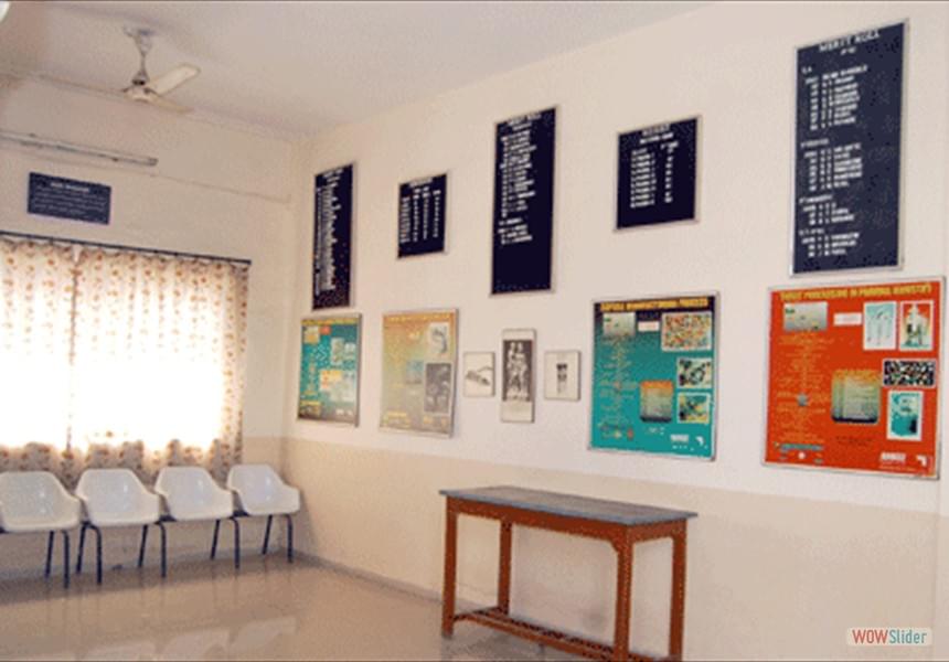 Institute of Pharmaceutical Education & Research Wardha Infrastructure photo 4