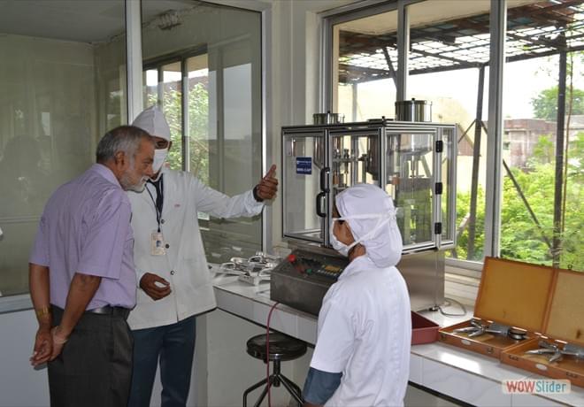 Institute of Pharmaceutical Education & Research Wardha Instruments photo 1