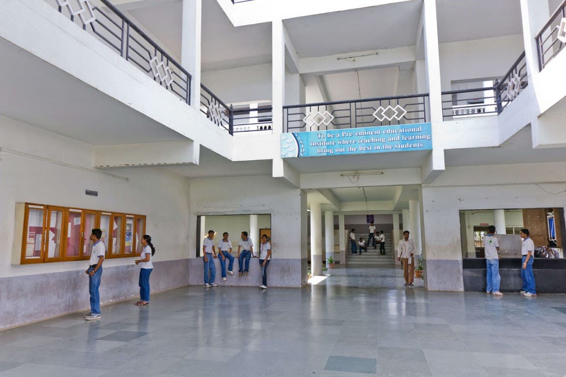 H.R. Patel Institute of Pharmaceutical Education & Research Shirpur Campus photo 3