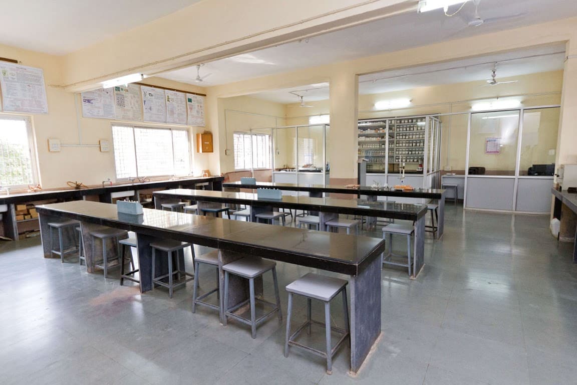 H.R. Patel Institute of Pharmaceutical Education & Research Shirpur Campus photo 7