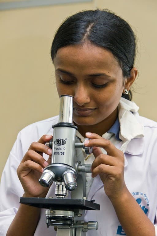 H.R. Patel Institute of Pharmaceutical Education & Research Shirpur Laborartory photo 3