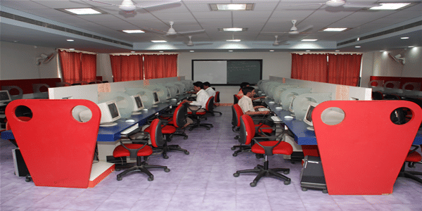 Indira College of Pharmacy Pune Amenities photo 3