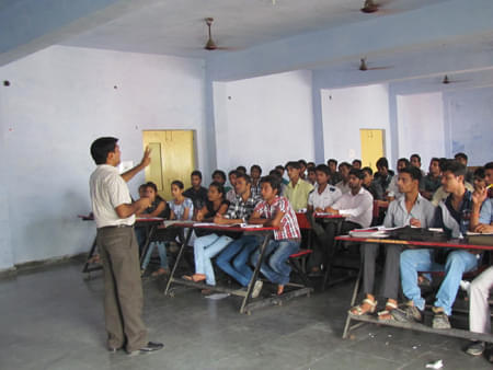 Adhunik Institute of Productivity Management & Research Ghaziabad Campus Life photo 4