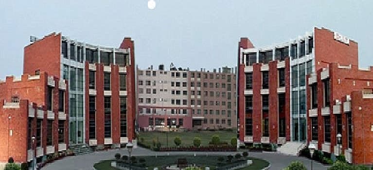 Dr IT School of Business Patiala Academic Building photo 1