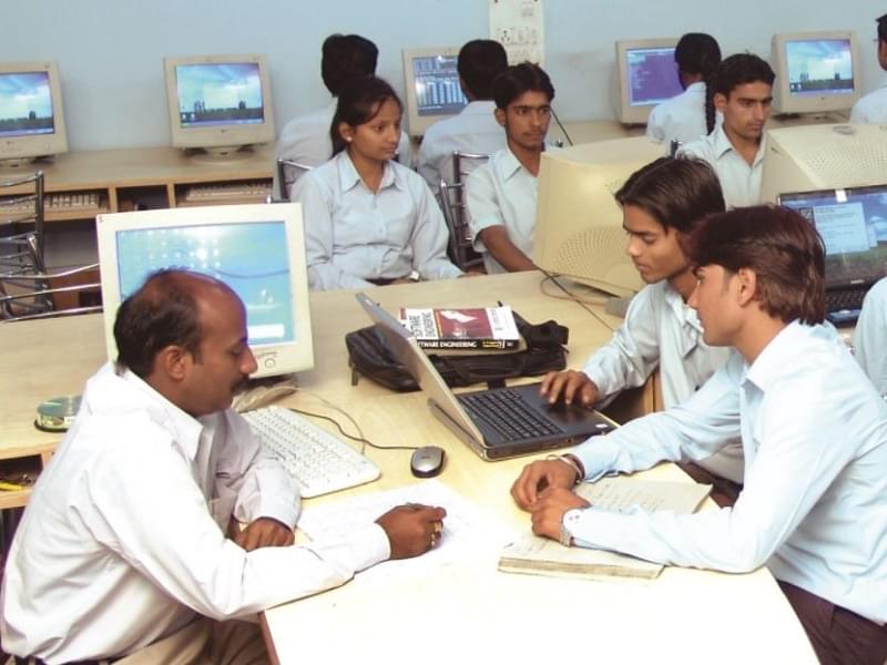 Guru Gram Business School Gurgaon Infrastructure photo 2