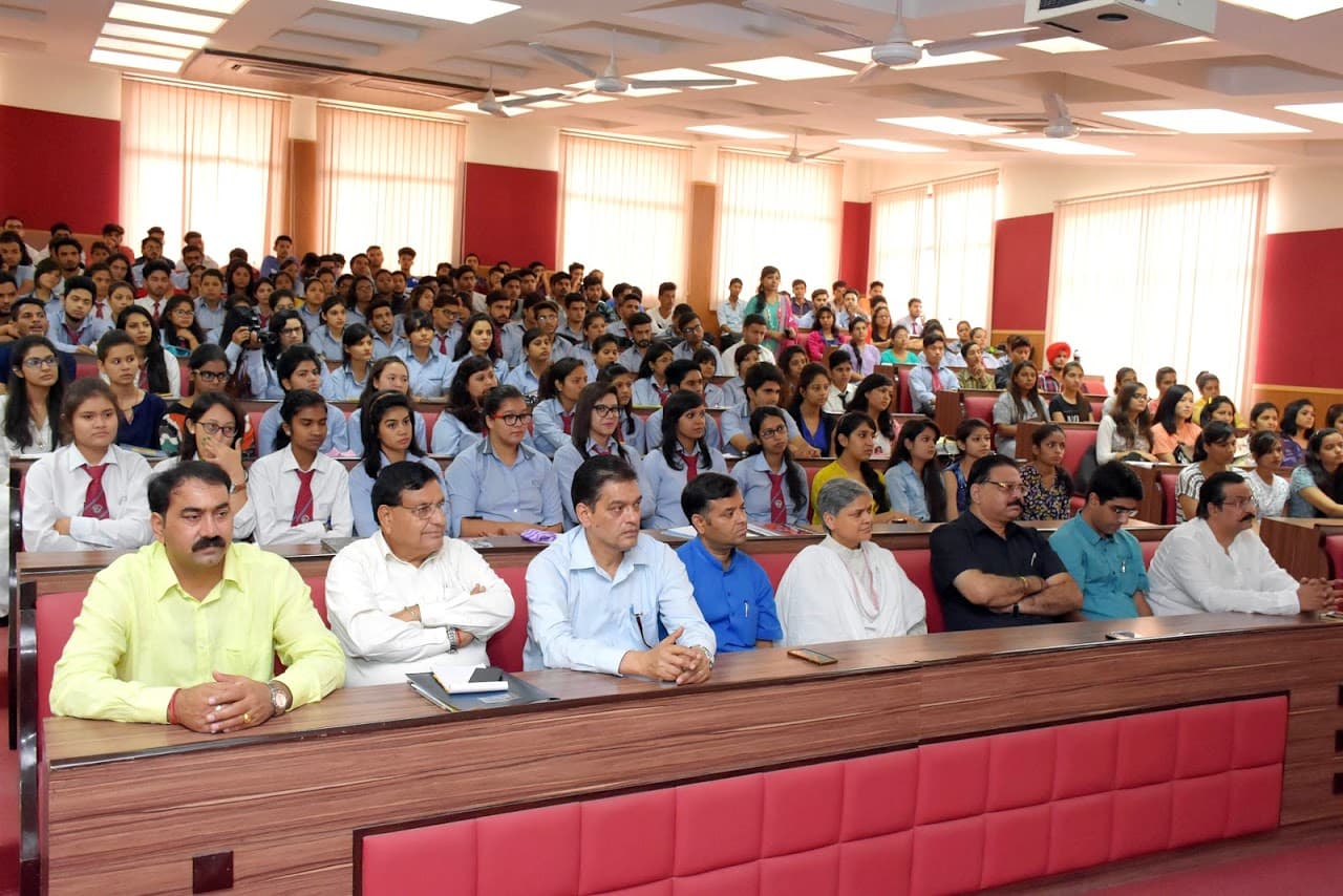 Graphic Era Hill University Dehradun Campus, School of Management Events photo 7