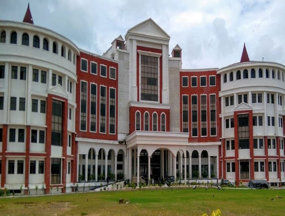 Graphic Era Hill University Dehradun Campus, School of Management Infrastructure photo 3