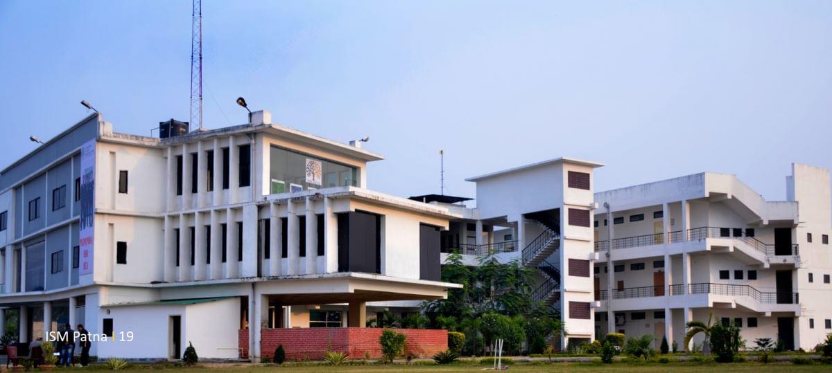 ISM Patna Academic Building photo 1