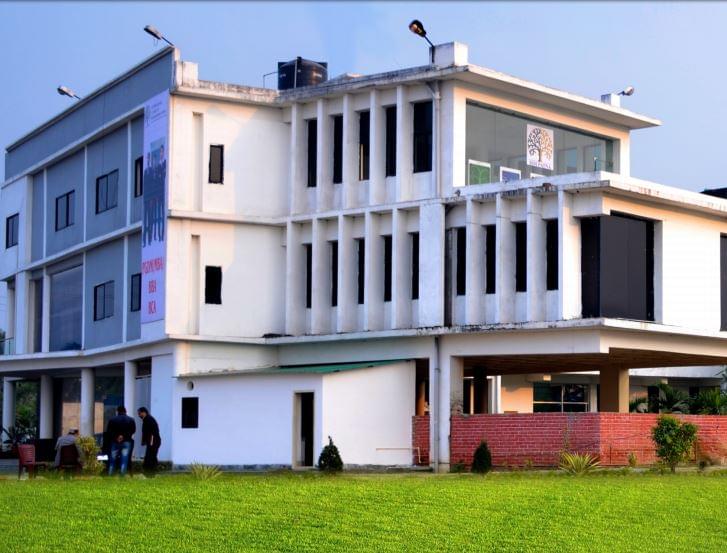 ISM Patna Academic Building photo 3