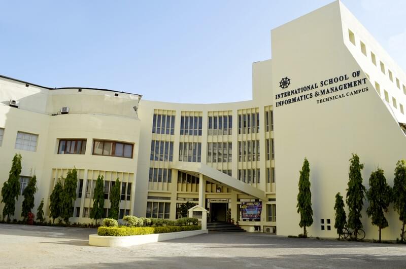 IIIM Jaipur Academic Building photo 1