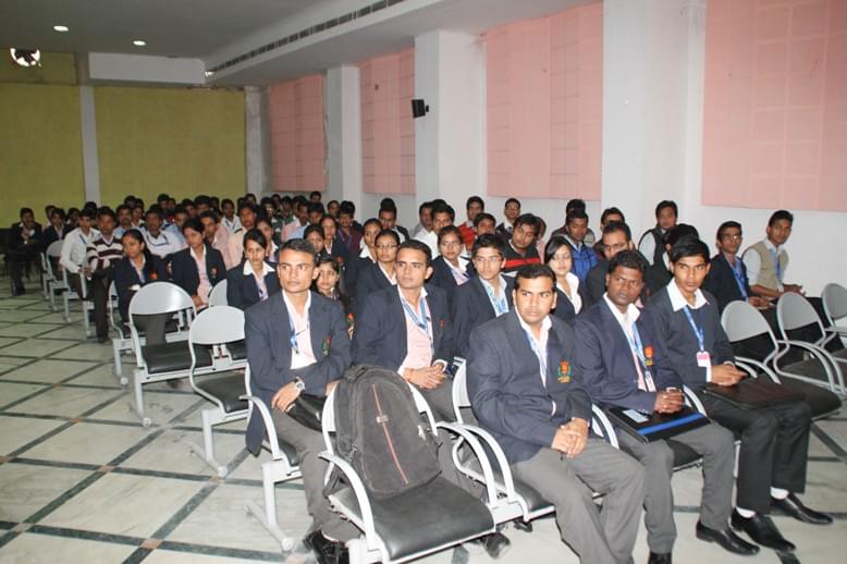 Jaipur National University, School of Business & Management Facility photo 2