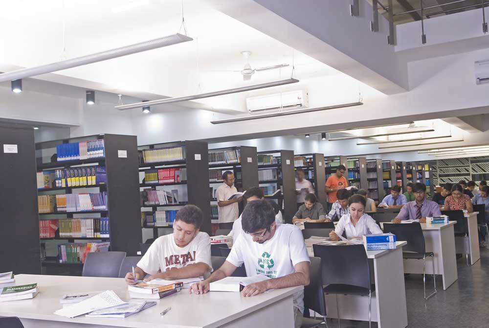 JRE School of Management Greater Noida Library photo 2