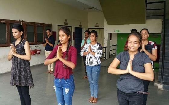 L J Institute of Business Administration Ahmedabad International Yoga Day photo 6