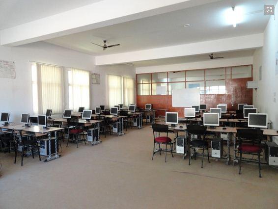 LR Institute of Management Solan Computer Labs photo 4