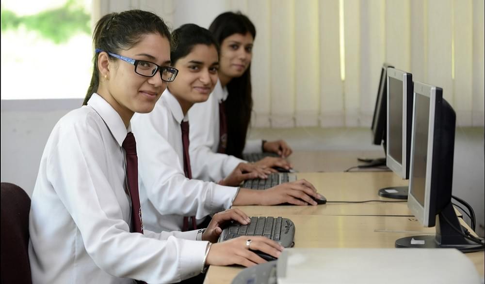 LR Institute of Management Solan Computer Labs photo 2