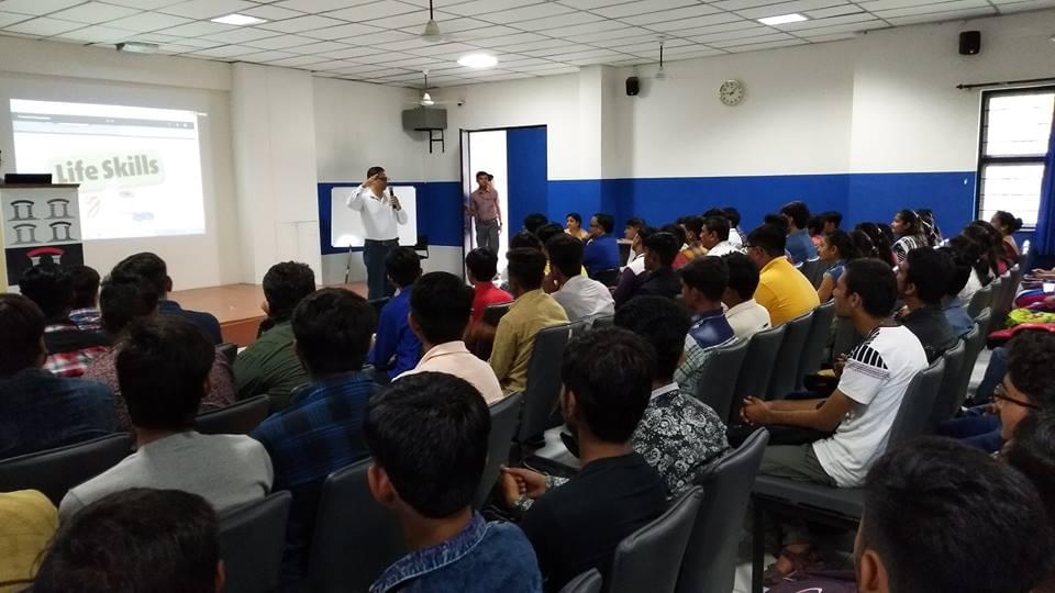 R. K. University, School of Pharmacy Rajkot Infrastructure photo 10