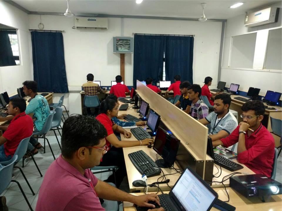 R. K. University, School of Pharmacy Rajkot Infrastructure photo 1