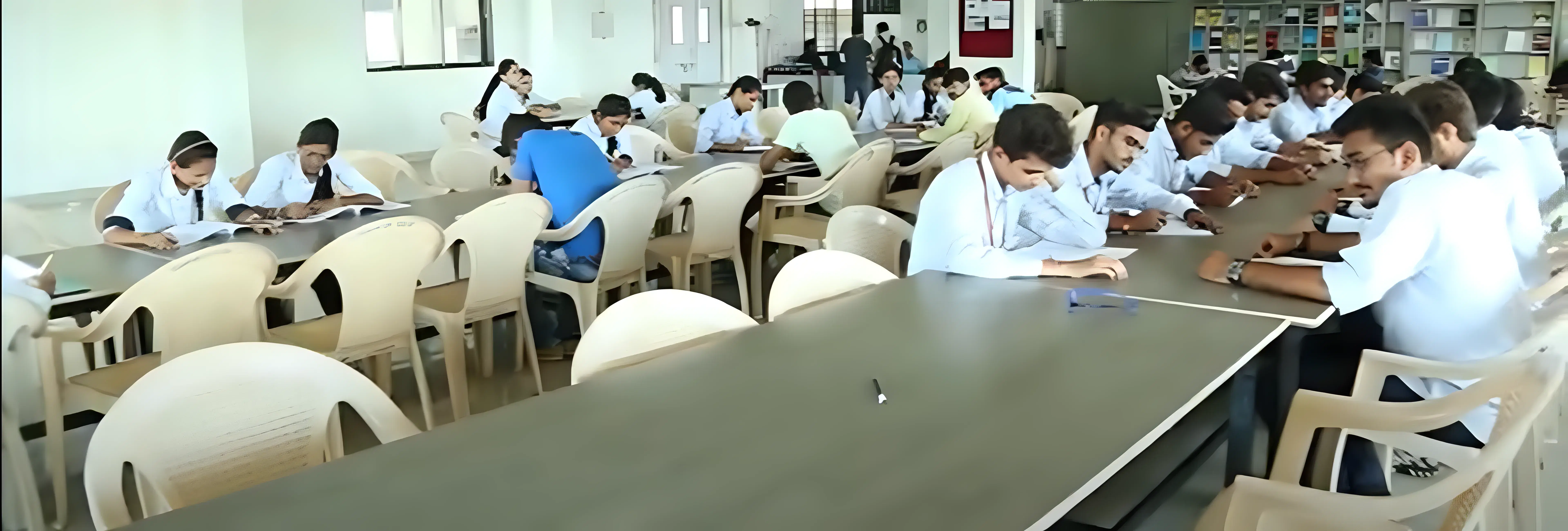 Shree Swami Atmanand Saraswati Institute of Technology Surat Library photo 2