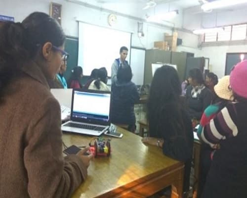 Gargi College Labs photo 2